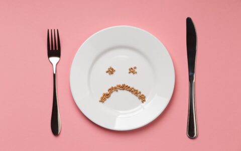 Ruhun mu Aç, Miden mi?